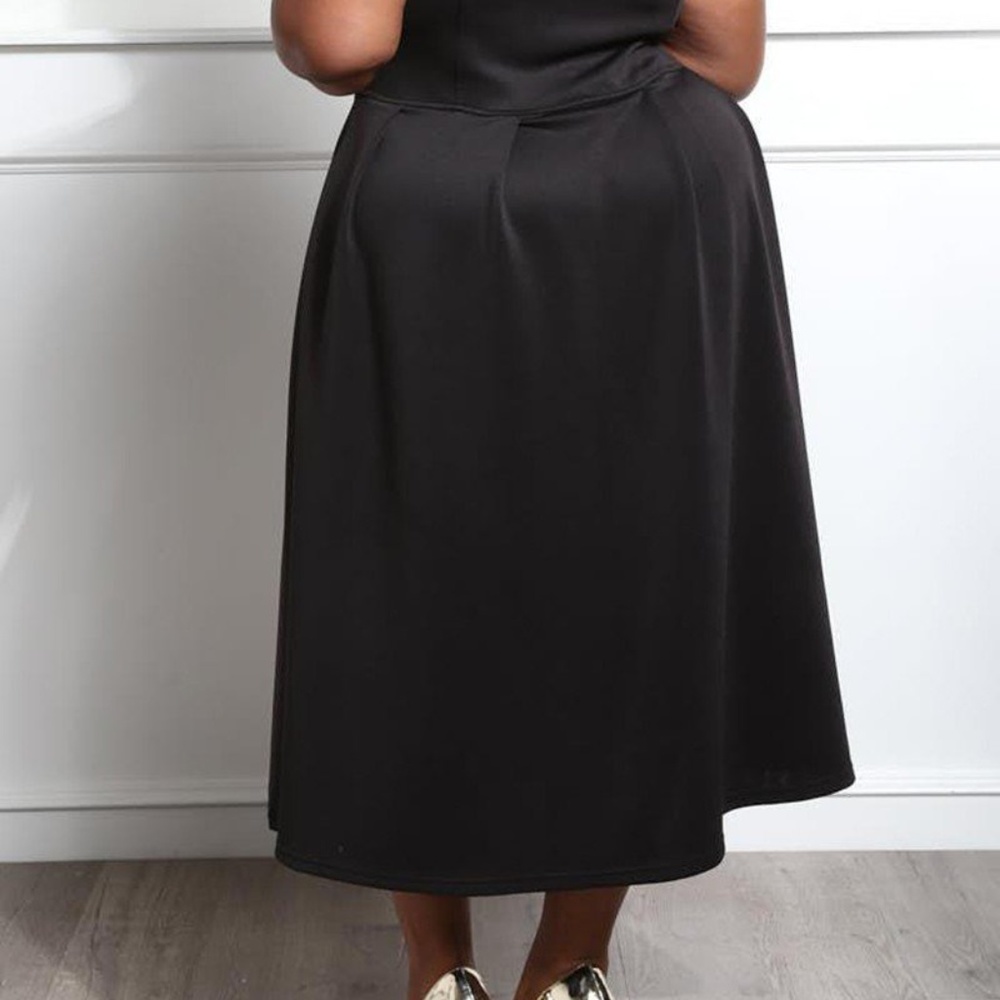 Tie Neck Fit and Flare Midi Dress - Picture 6 of 7